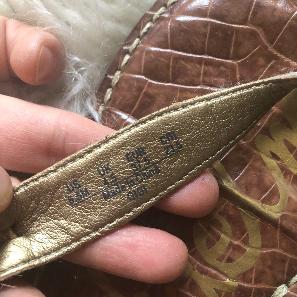 Sandals - Picture 2 of 2